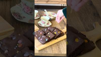 Easy Chocolate Fudgy Brownies Recipe