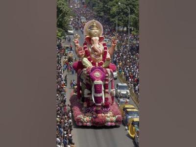 Vighnaharta ka ashirwad mile sabko.JaiGanesh BhaktiVibes ViralShorts