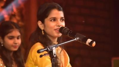 Live मथल ठकर क श दख लग लग झमन  Maithili_Thakur  Bhajan Stage Show 2026