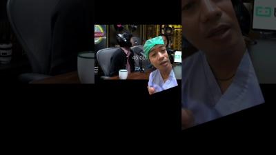 Meludahin orang di podcast 