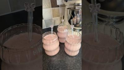 Strawberry makes everything better recipe homemade smoothie highprotein