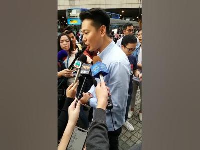 仆街民賤聯周浩鼎好似過街老鼠被東涌居民關注組成員追擊
