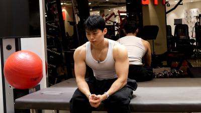 내 몸을 만들어준 어깨운동 4가지
