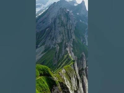 A Path on the Edge of the Alps  Switzerland 4K
