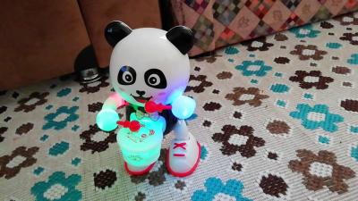 Dans eden panda ve İkizlerin tepkisi