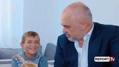 Rama mban premtimin që i bëri familjes në varfëri në Shijak ju ndërton shtëpinë e re pamjet