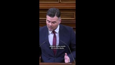 Rufián Qué suerte tiene EE UU que cada vez que busca democracia encuentra petróleo shorts