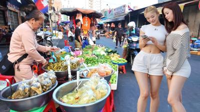 Best Cambodian Street Food Review 2026  Evening Walking Tour in Toul Tom Poung Food Market