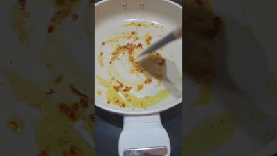Day 2 Garlic  chilli spaghetti garlicspaghetti feedingthefamily budgetmeals 15minutemeals