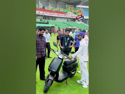 মমনলর সকট পরসকরট ছল শর ভবষযত এরকম পরষকর আর দখ যব সই ইগতই দলন তমম