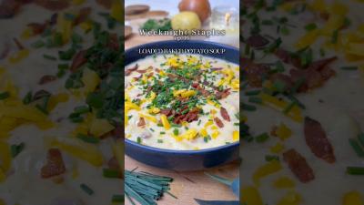 The BEST Loaded Baked Potato Soup recipe 
