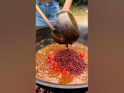 ENORMOUS RAJMA KIDNEY BEAN CURRY