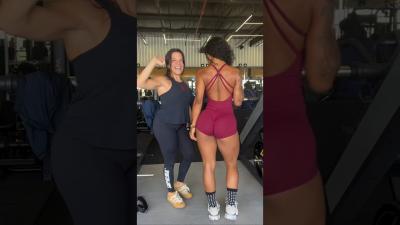 Flávia Check no Shape Team Carol Vaz shorts gym fitness