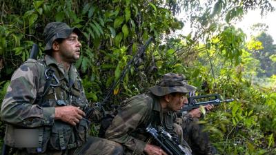 Larmée française dans lenfer de la jungle